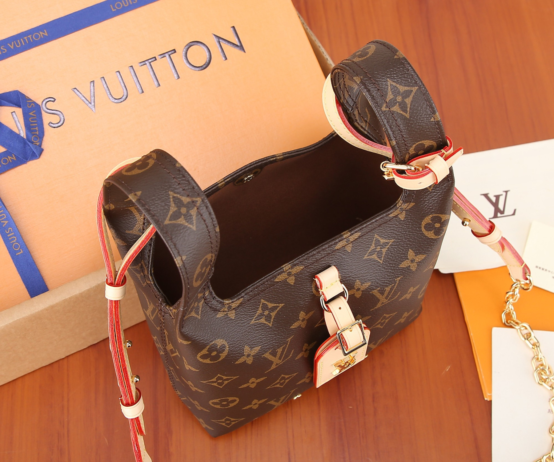 L0vis Vvtt0n M46816 Atlantis BB 17 x 17 x 7 cm