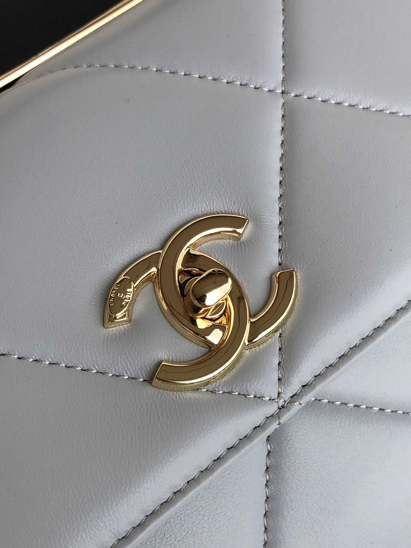 Ch**el FLAP BAG WITH TOP HANDLE 6.6 × 9.8 × 4.7 in