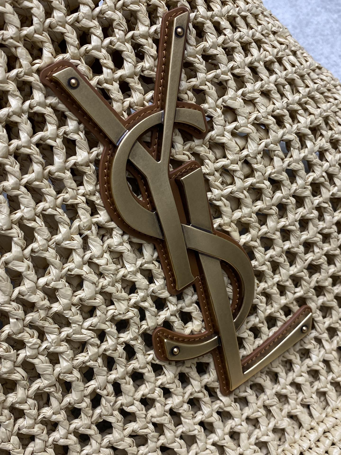 Y51 ICARE IN RAFFIA Color Natural 14.6"-21.7"X16.9"X2"