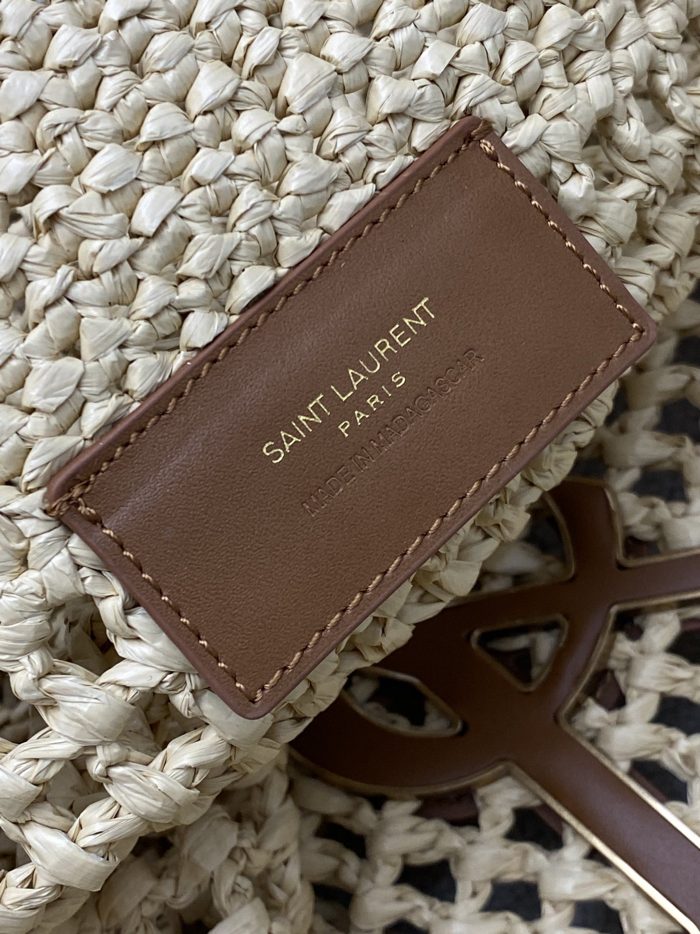 Y51 ICARE IN RAFFIA Color Natural 14.6"-21.7"X16.9"X2"