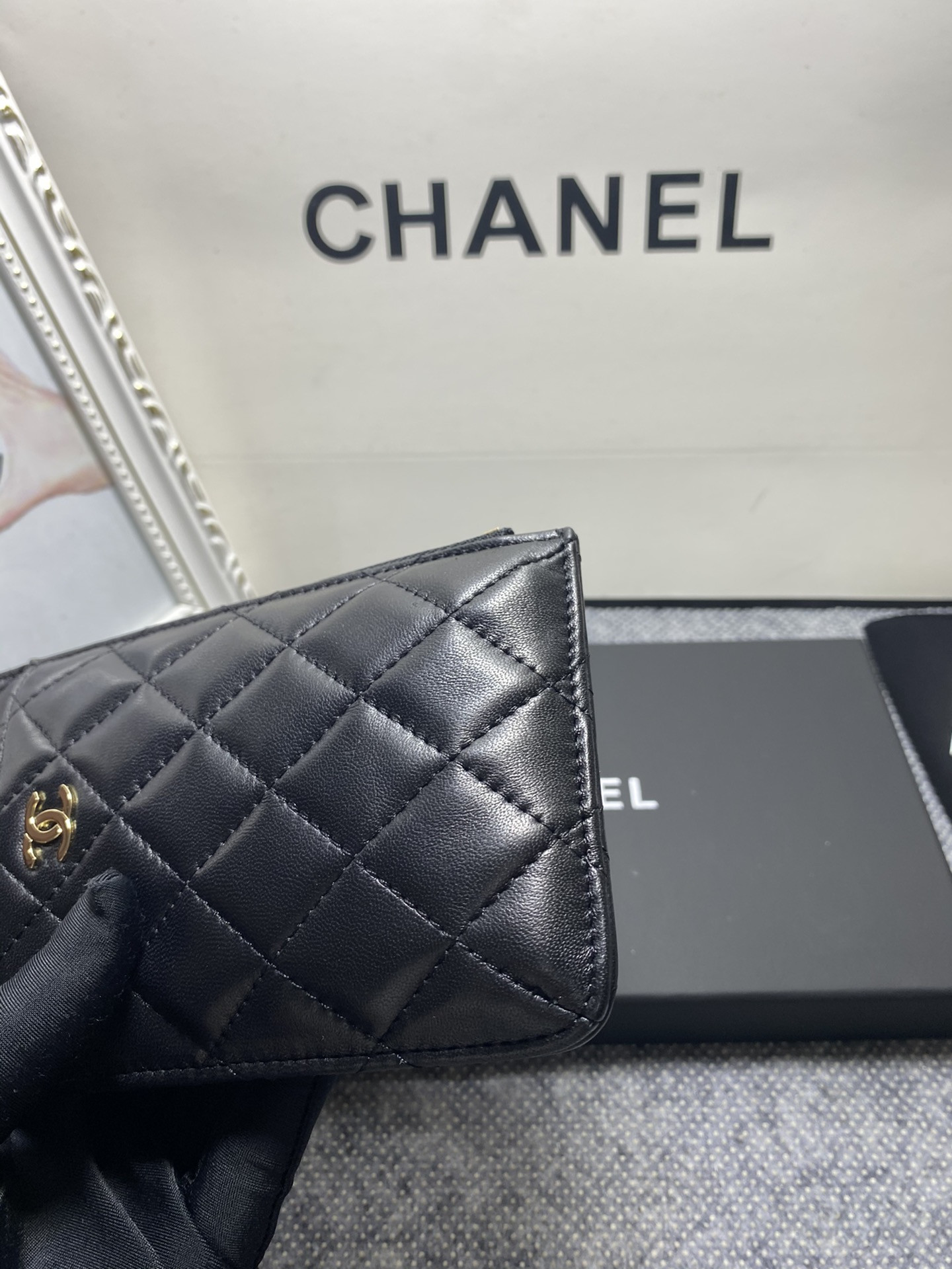 Ch**el LONG ZIPPED WALLET 19-11cm