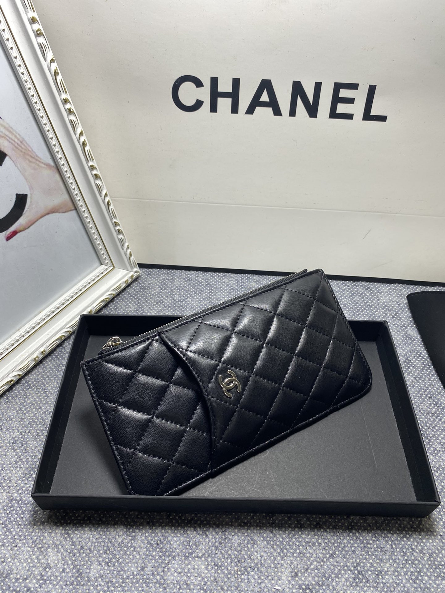 Ch**el LONG ZIPPED WALLET 19-11cm