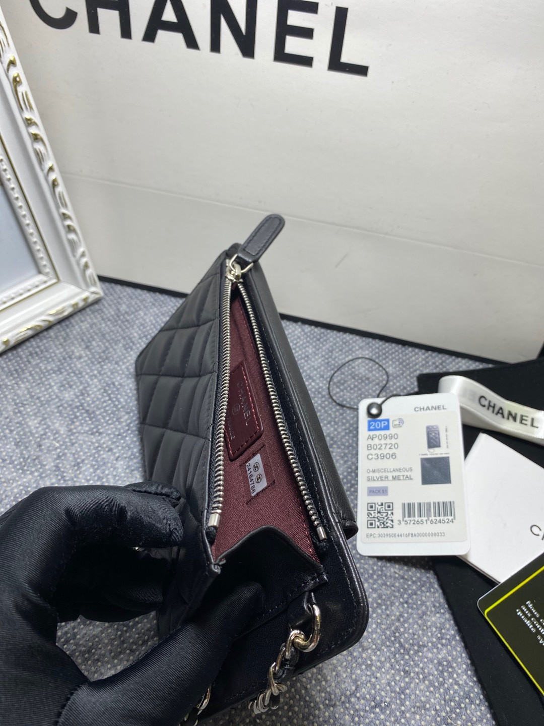 Ch**el LONG ZIPPED WALLET 19-11cm