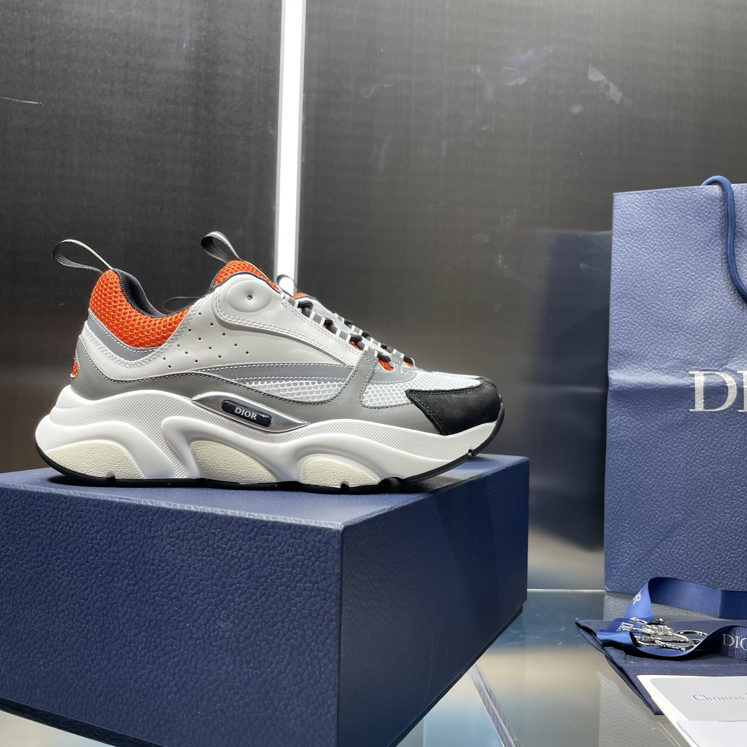 UA D10r B22 Sneaker