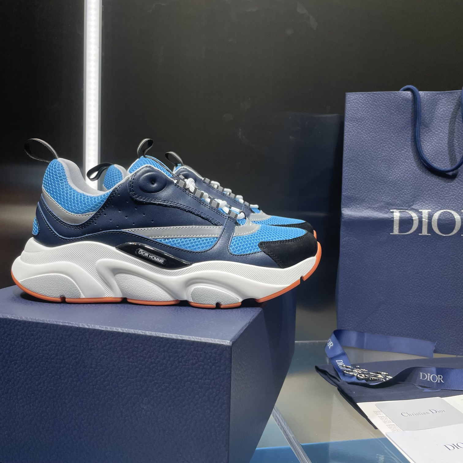UA D10r B22 blue Sneaker