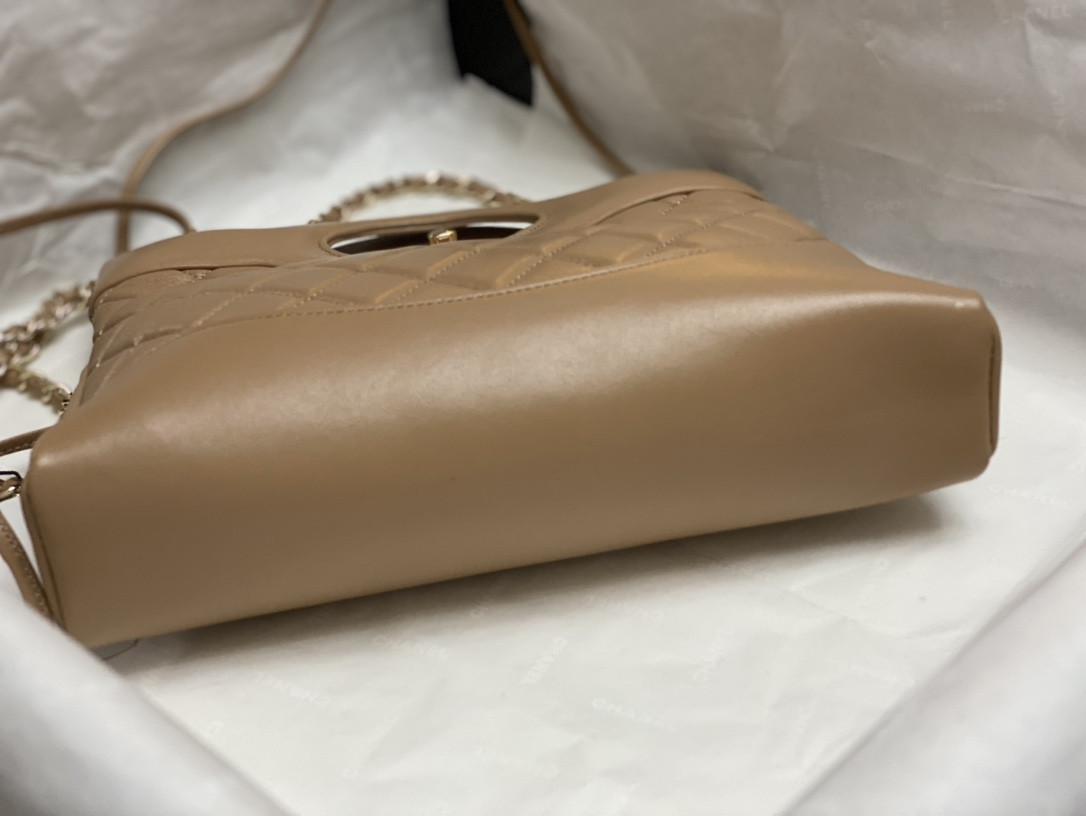 Ch**el MINI SHOPPING BAG Shiny Lambskin & Gold-Tone Metal 22x23x5.5cm