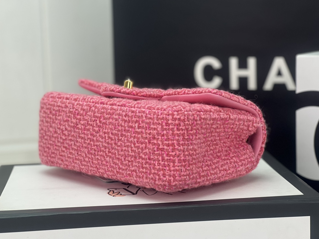Ch**el MINI CLASSIC 11.12 HANDBAG Tweed & Gold-Tone Metal 4.7 × 7.8 × 2.3 in