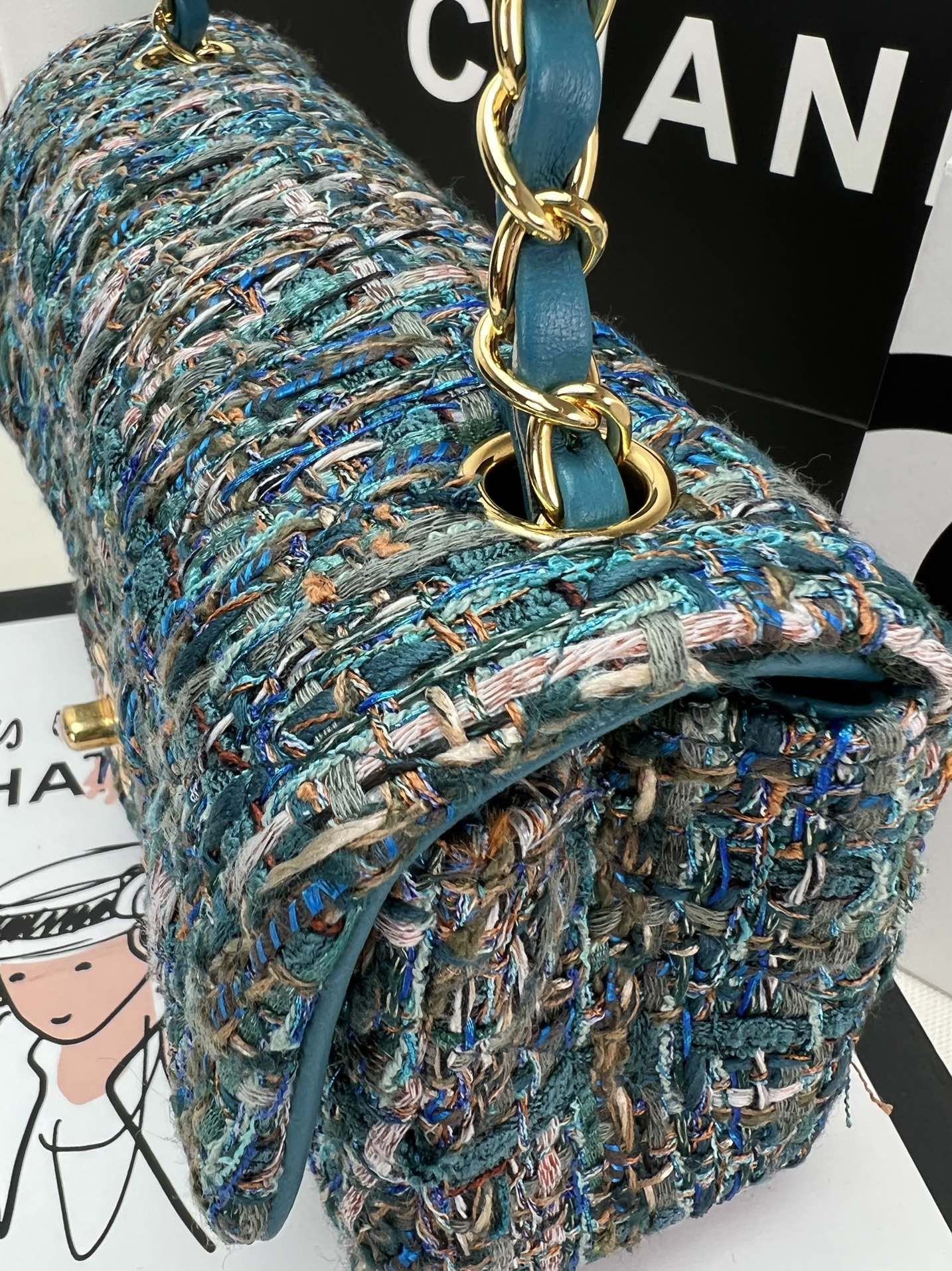 Ch**el MINI CLASSIC 11.12 HANDBAG Tweed & Gold-Tone Metal 4.7 × 7.8 × 2.3 in