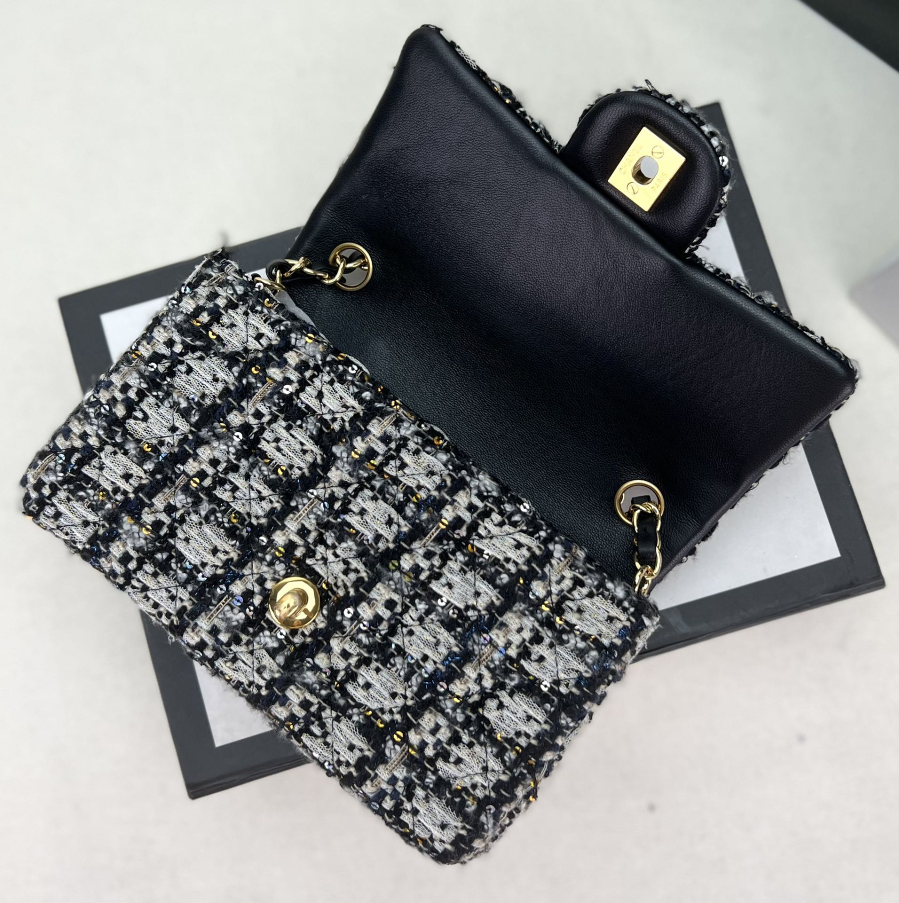 Ch**el MINI CLASSIC 11.12 HANDBAG Tweed & Gold-Tone Metal 4.7 × 7.8 × 2.3 in