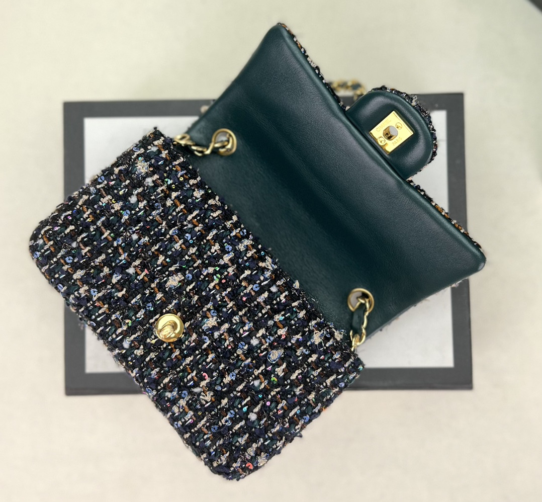 Ch**el MINI CLASSIC 11.12 HANDBAG Tweed & Gold-Tone Metal 4.7 × 7.8 × 2.3 in