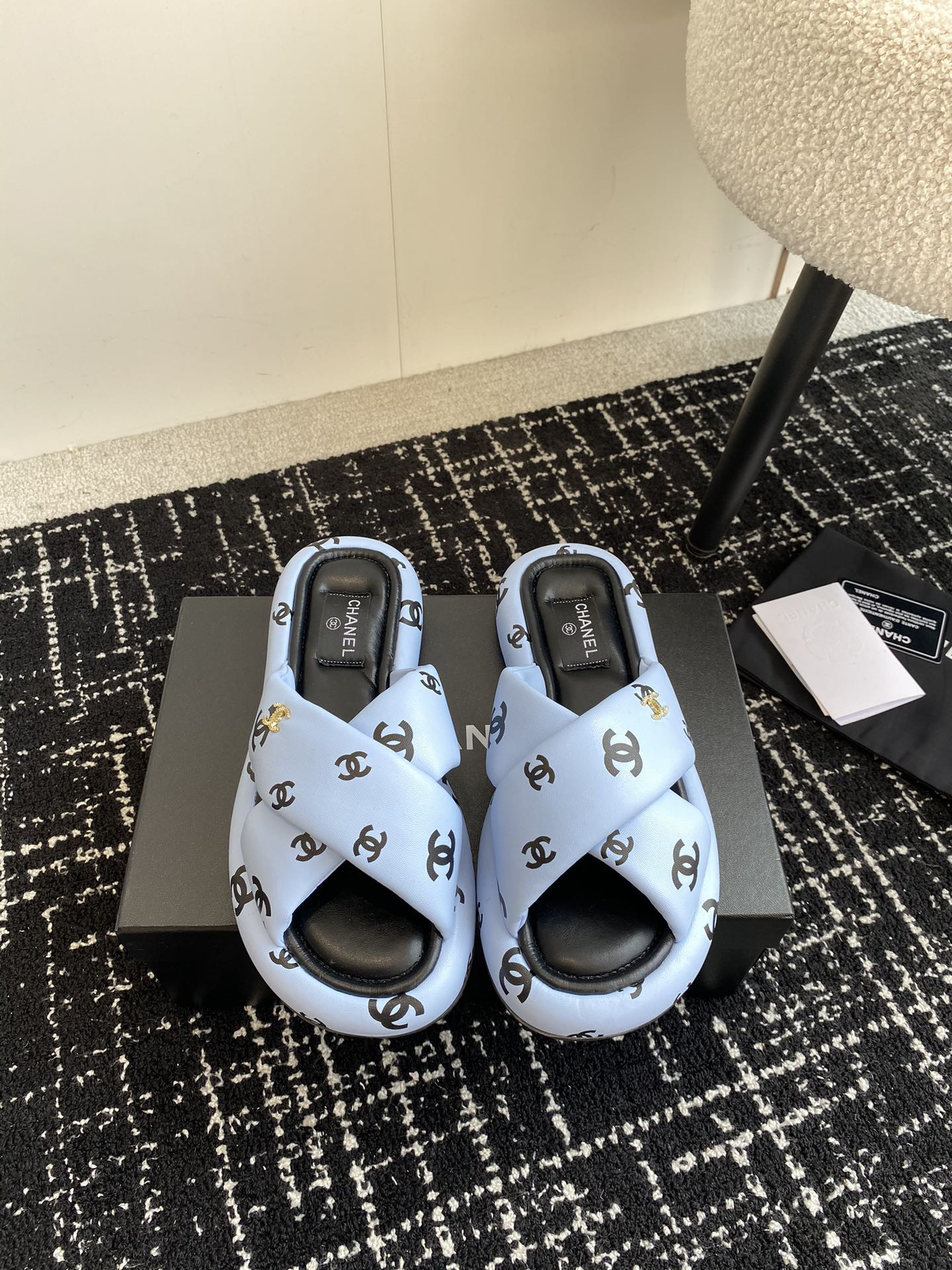 UA Ch**el SLIPPERS