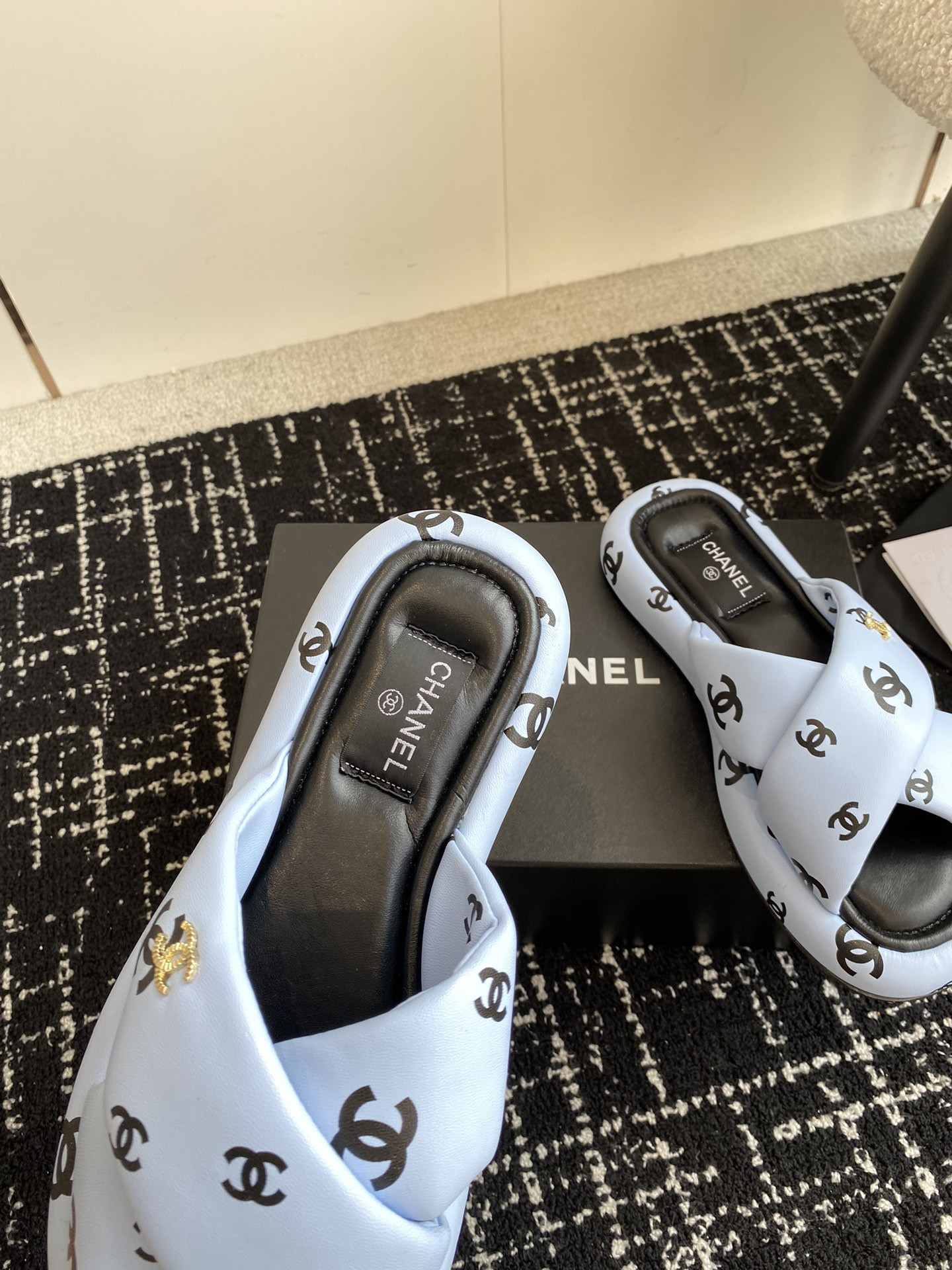 UA Ch**el SLIPPERS