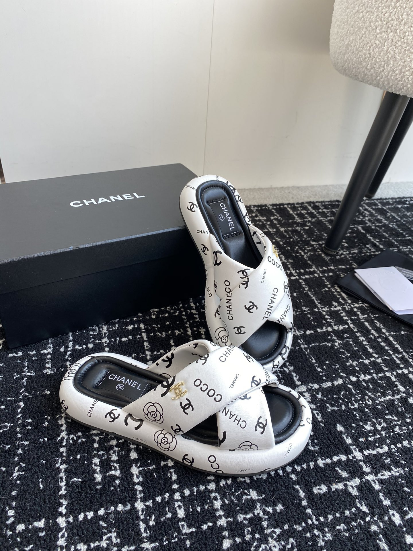 UA Ch**el SLIPPERS