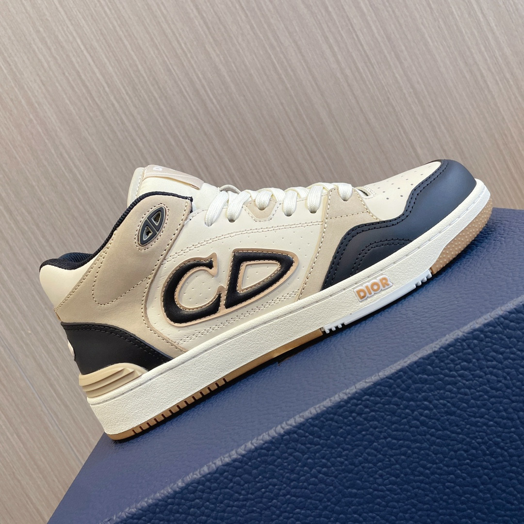 UA D10r B57 Mid-Top Sneaker