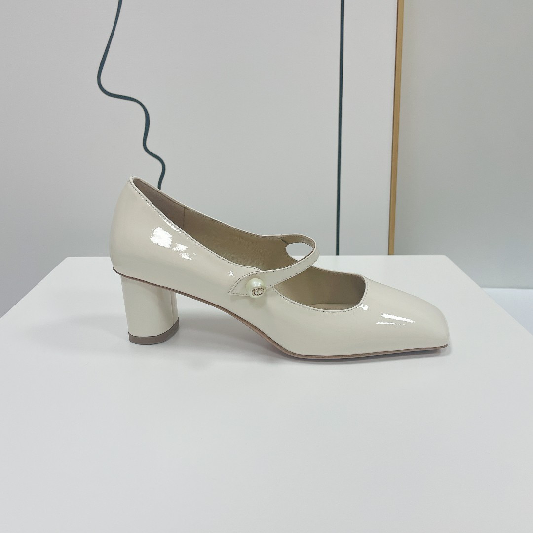 UA Jolie D10r Pump