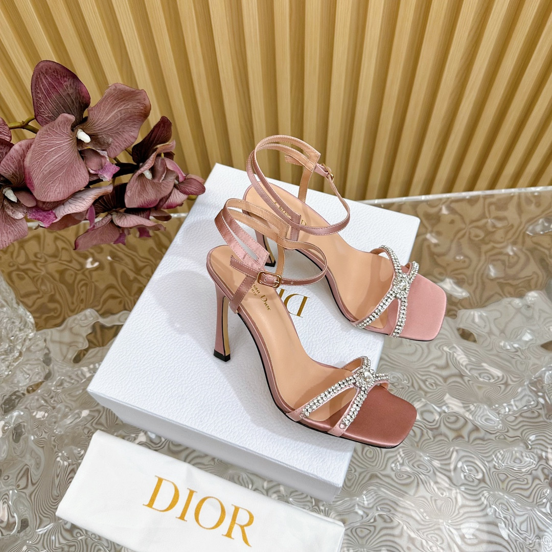 UA D10r Slingback Pump