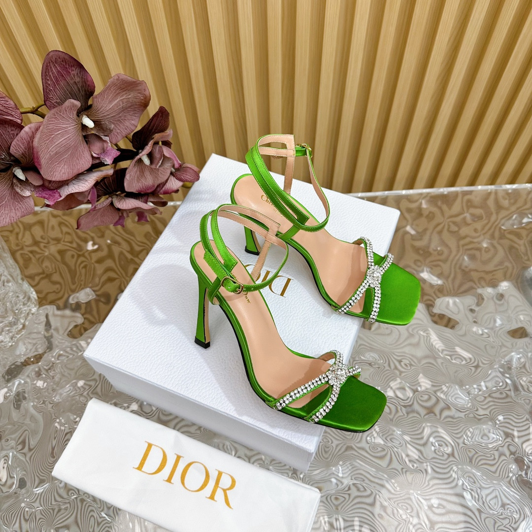 UA D10r Slingback Pump