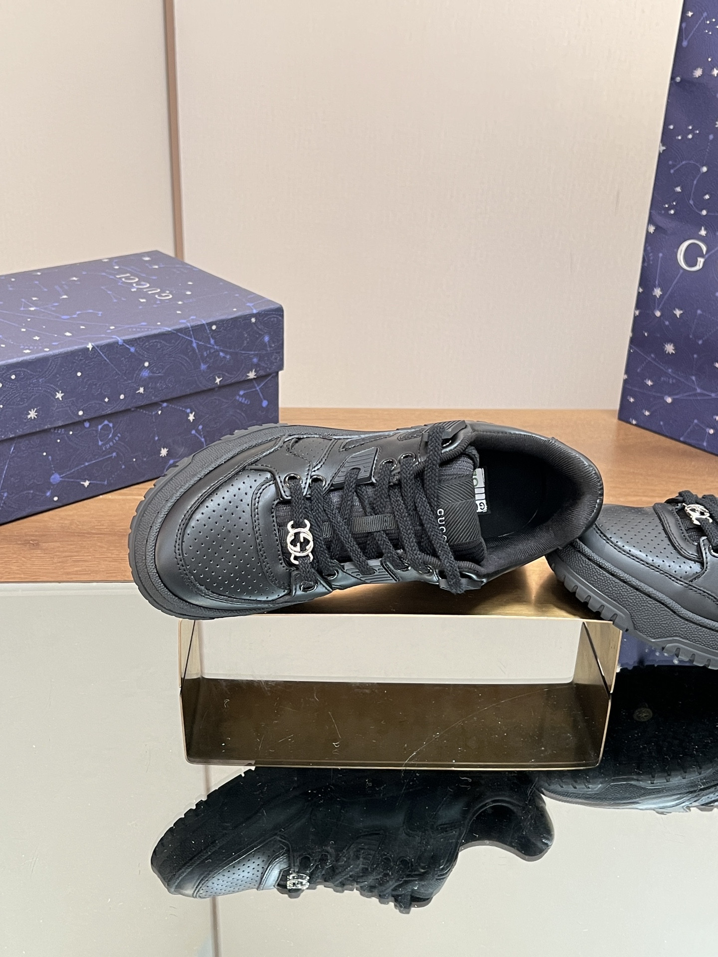 UA Gvc*1 Low-Top SNEAKER