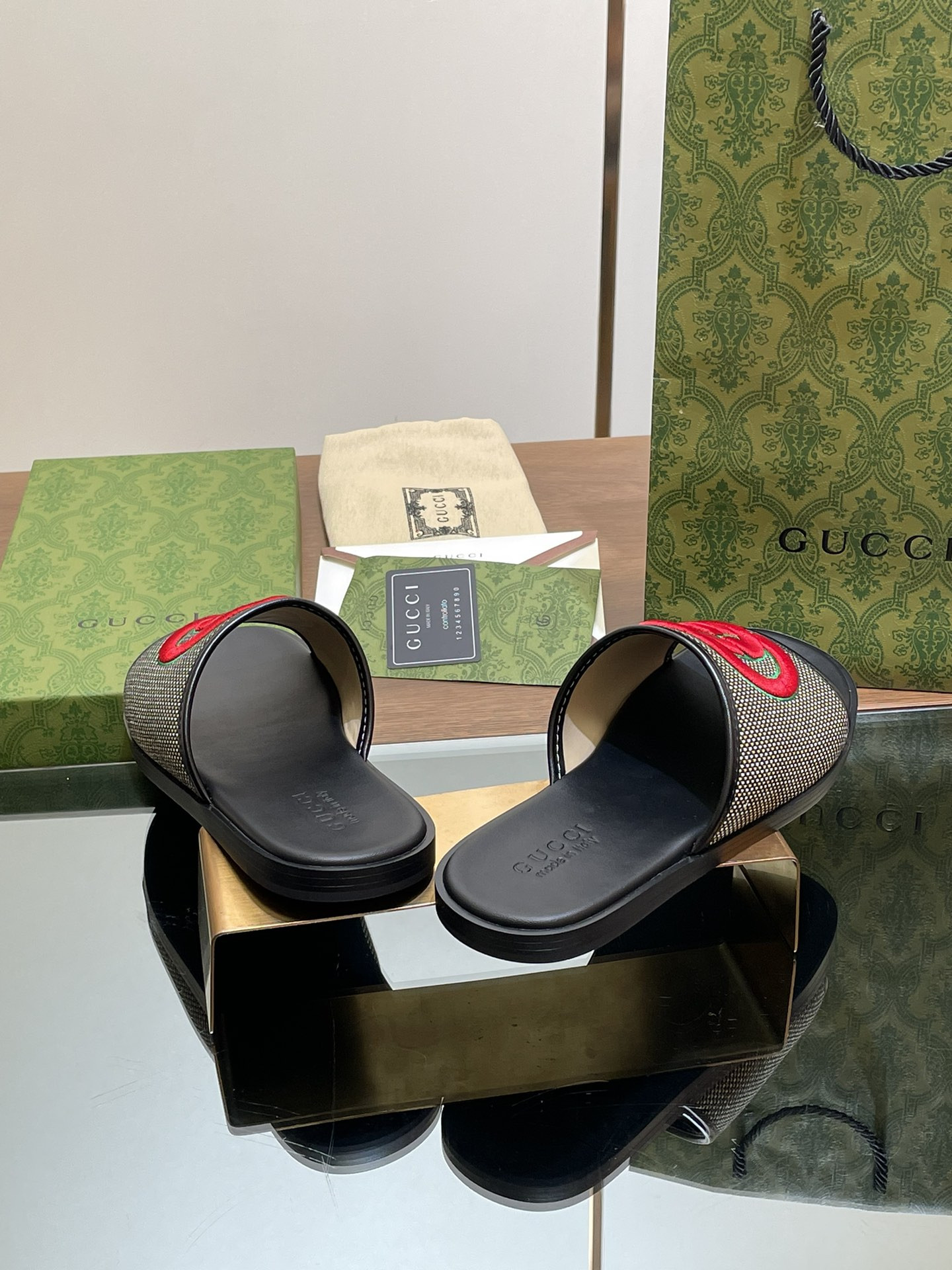 UA Gvc*1 INTERLOCKING G SLIDE SANDAL