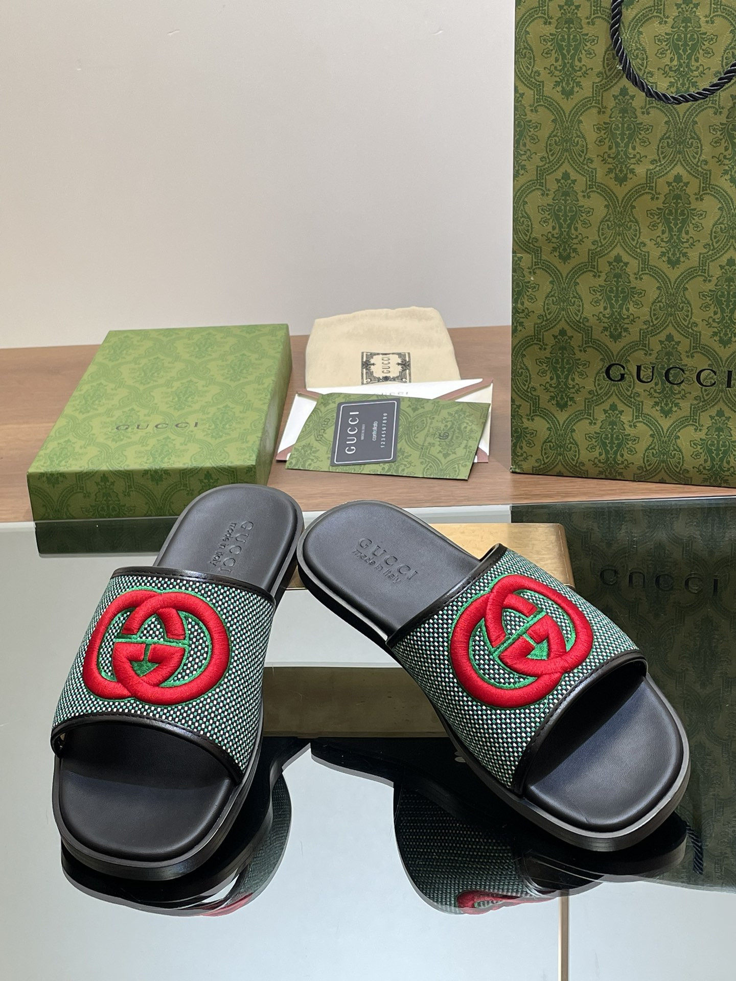 UA Gvc*1 INTERLOCKING G SLIDE SANDAL