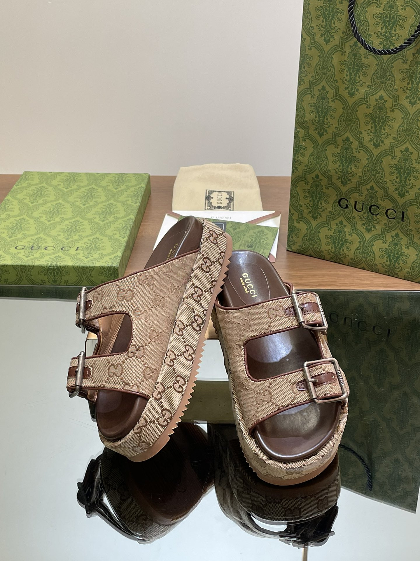 UA Gvc*1  SANDAL WITH DOUBLE G