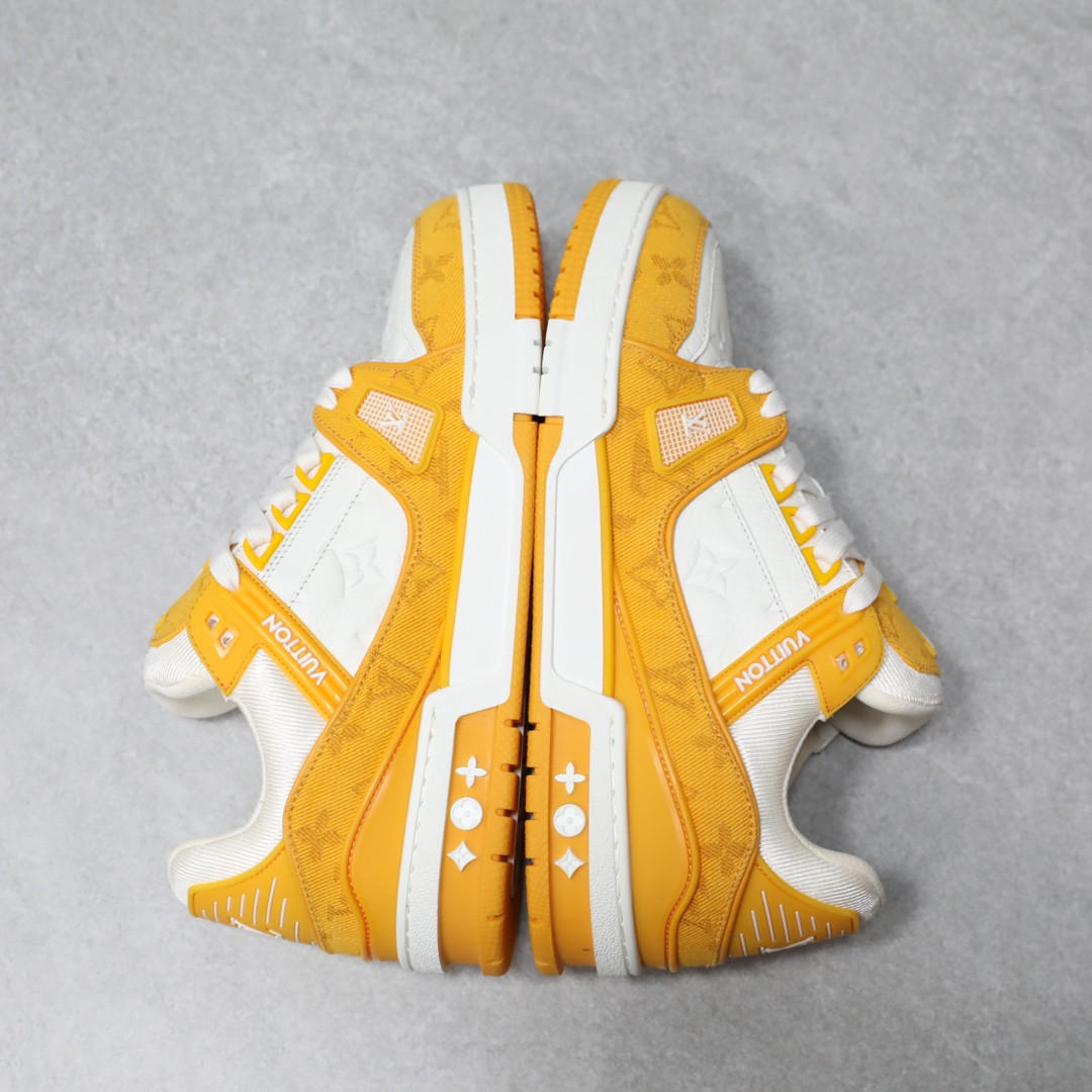 UA LV Trainer Sneaker