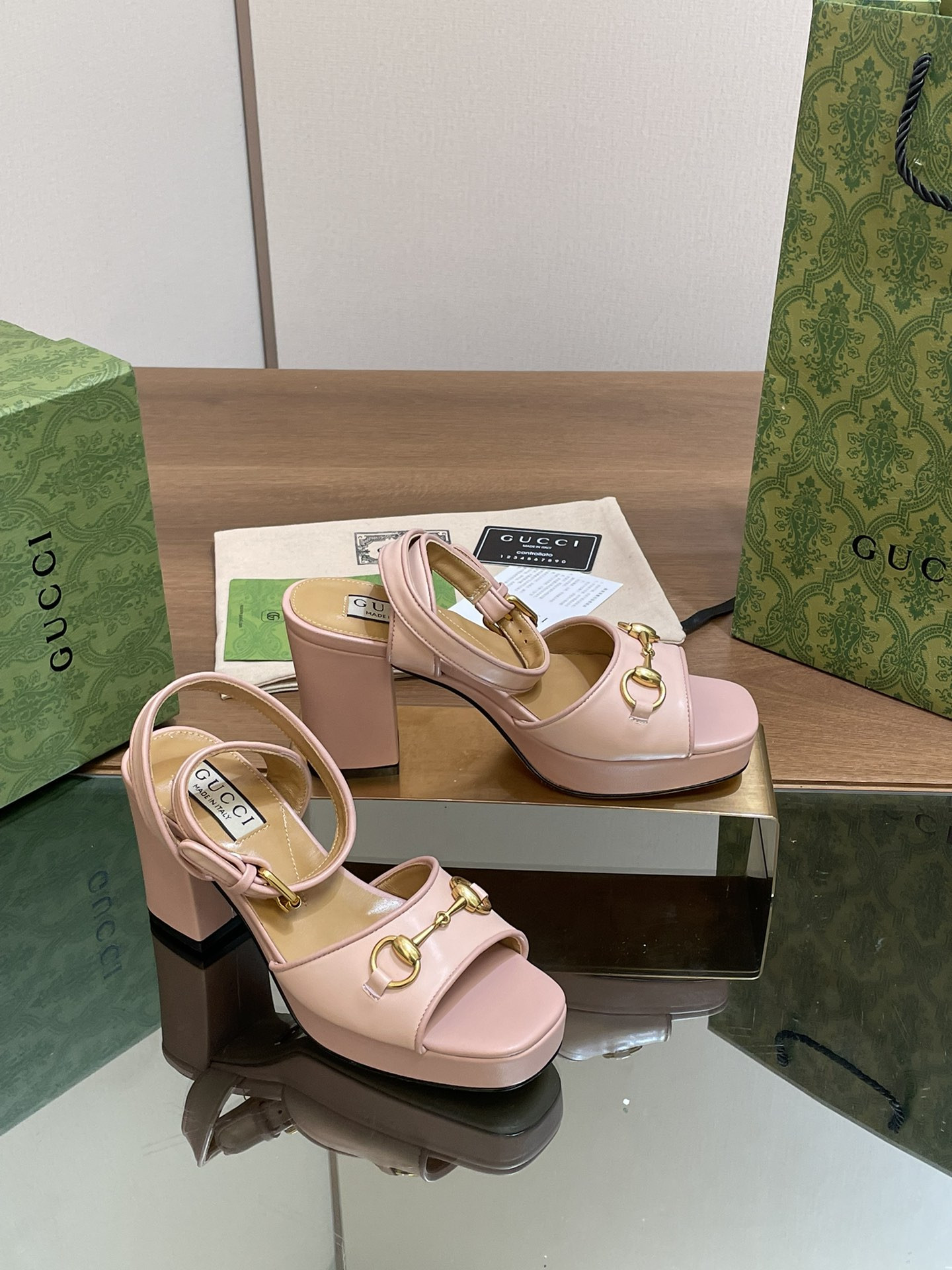 UA Gvc*1 HORSEBIT PLATFORM SANDAL