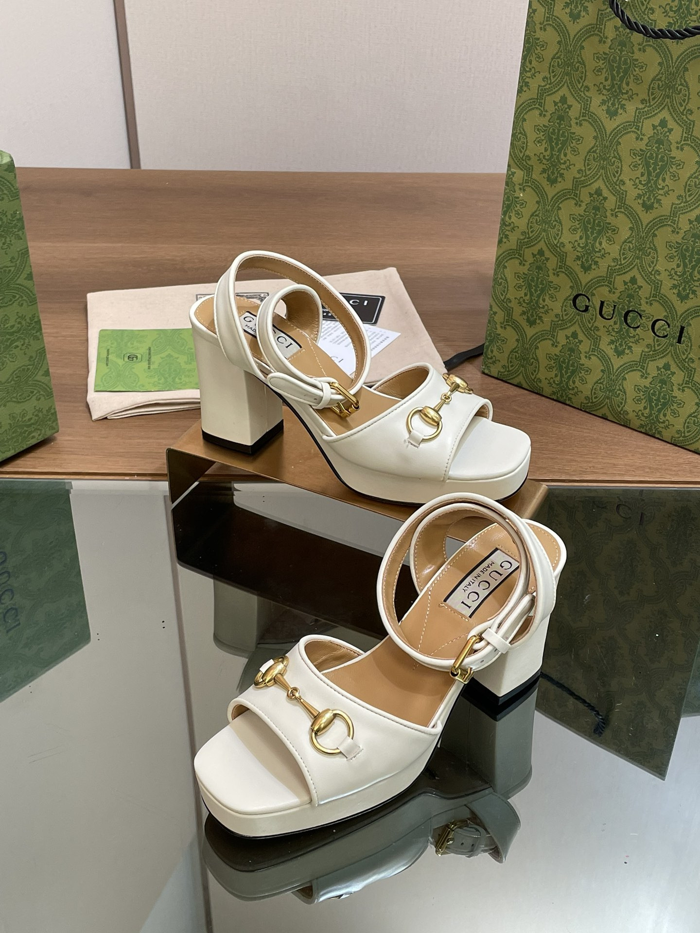 UA Gvc*1 HORSEBIT PLATFORM SANDAL