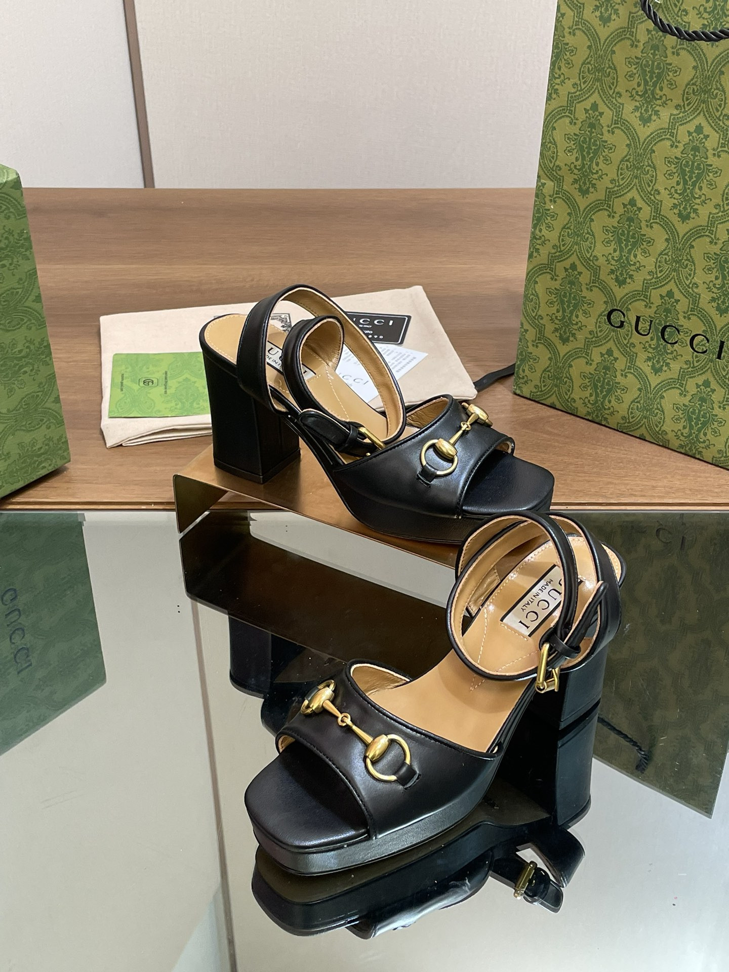 UA Gvc*1 HORSEBIT PLATFORM SANDAL