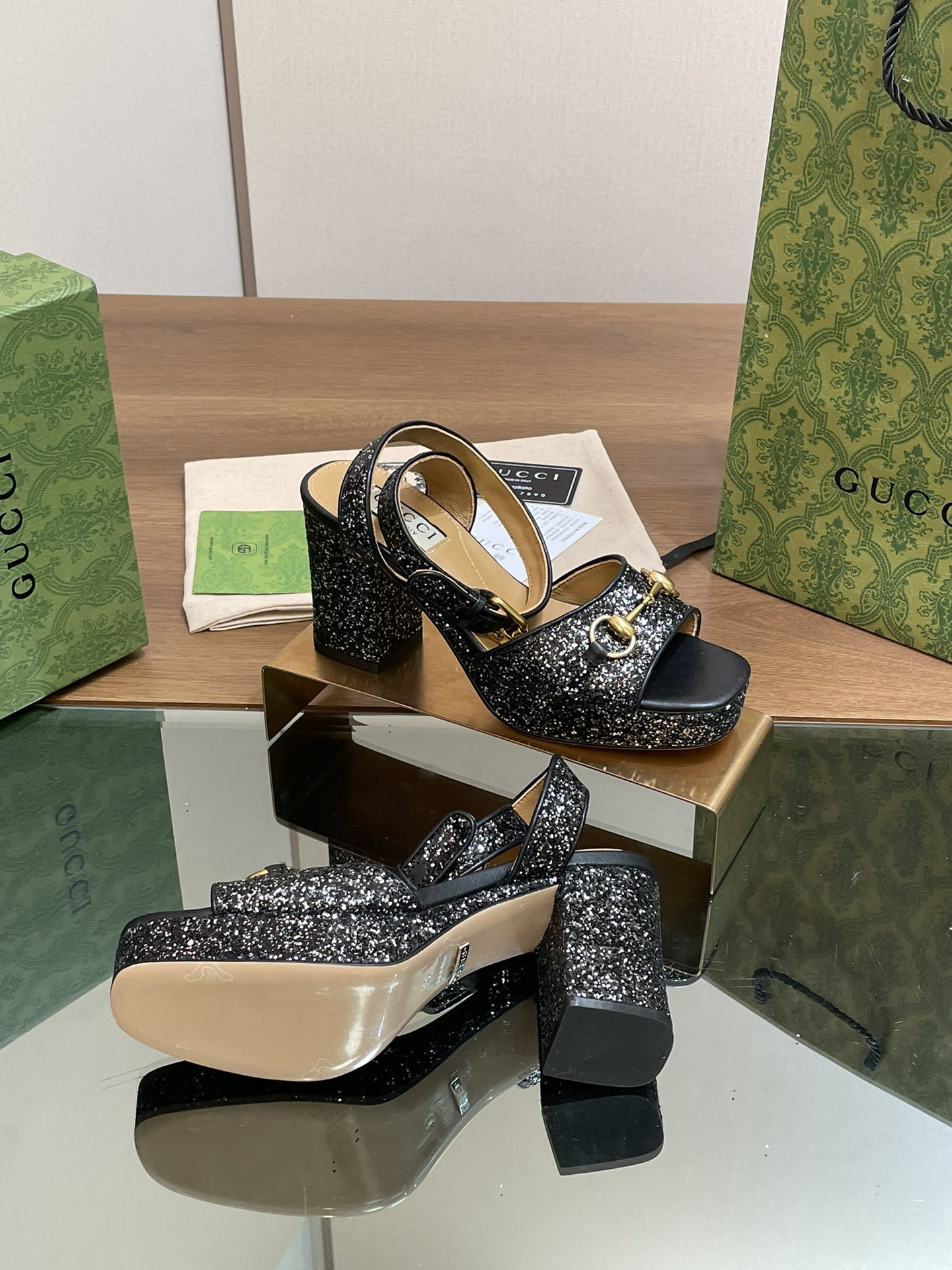 UA Gvc*1 HORSEBIT PLATFORM SANDAL