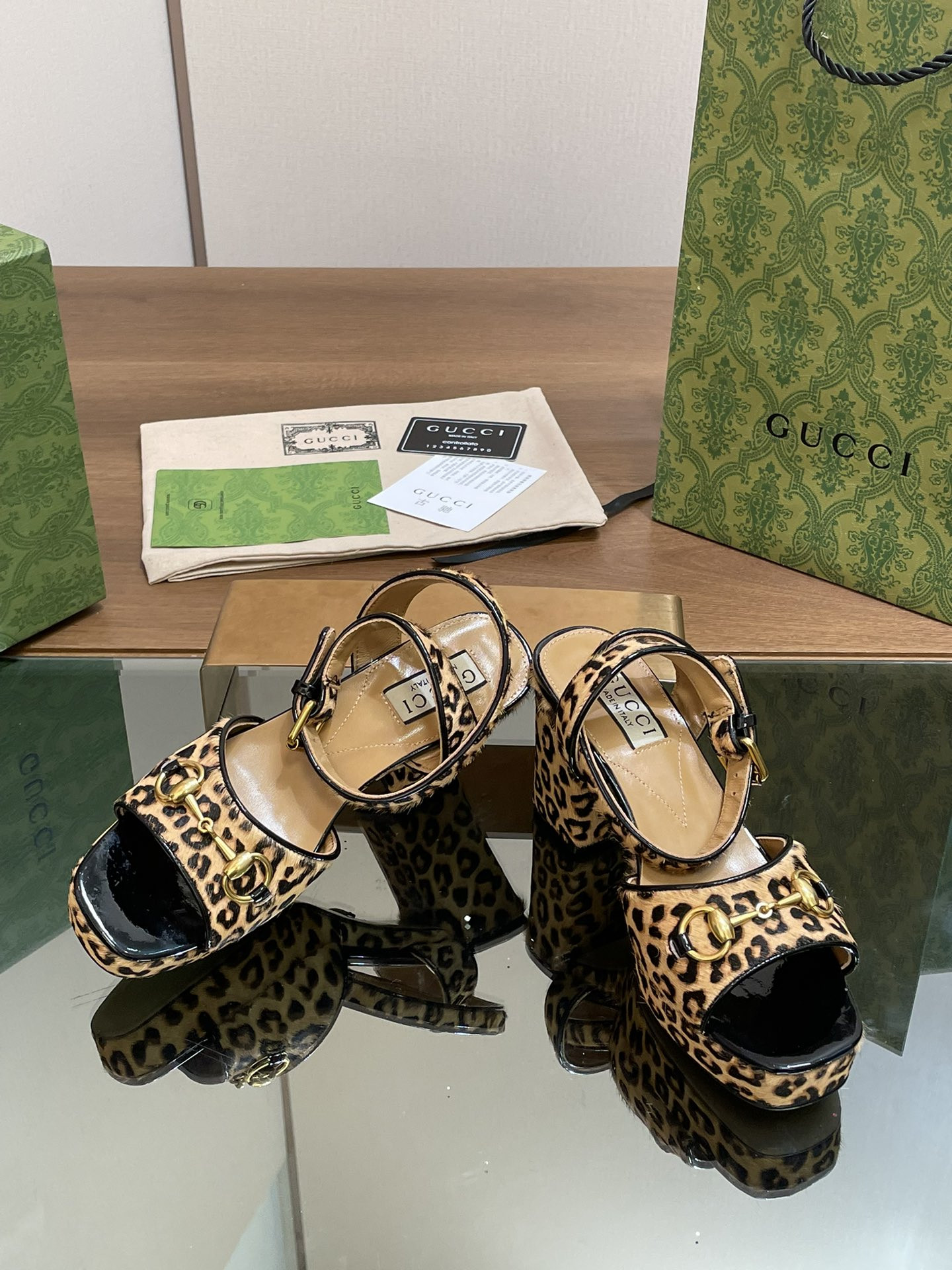 UA Gvc*1 HORSEBIT PLATFORM SANDAL