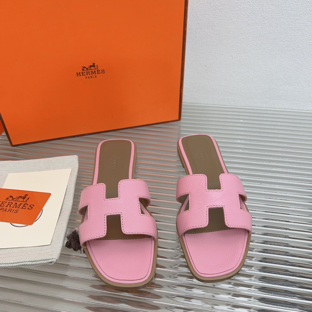 UA H**me5 Oran sandal