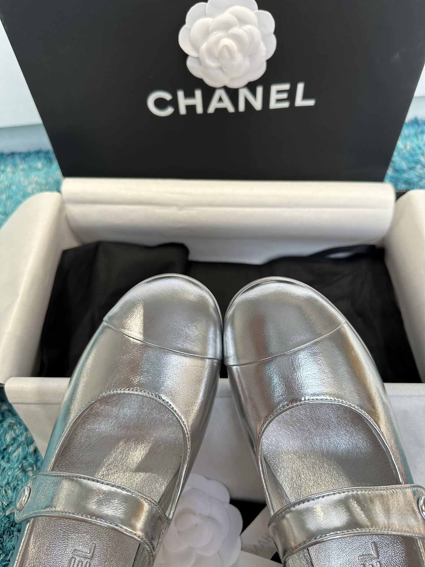 UA Ch**el MARY JANES Pump