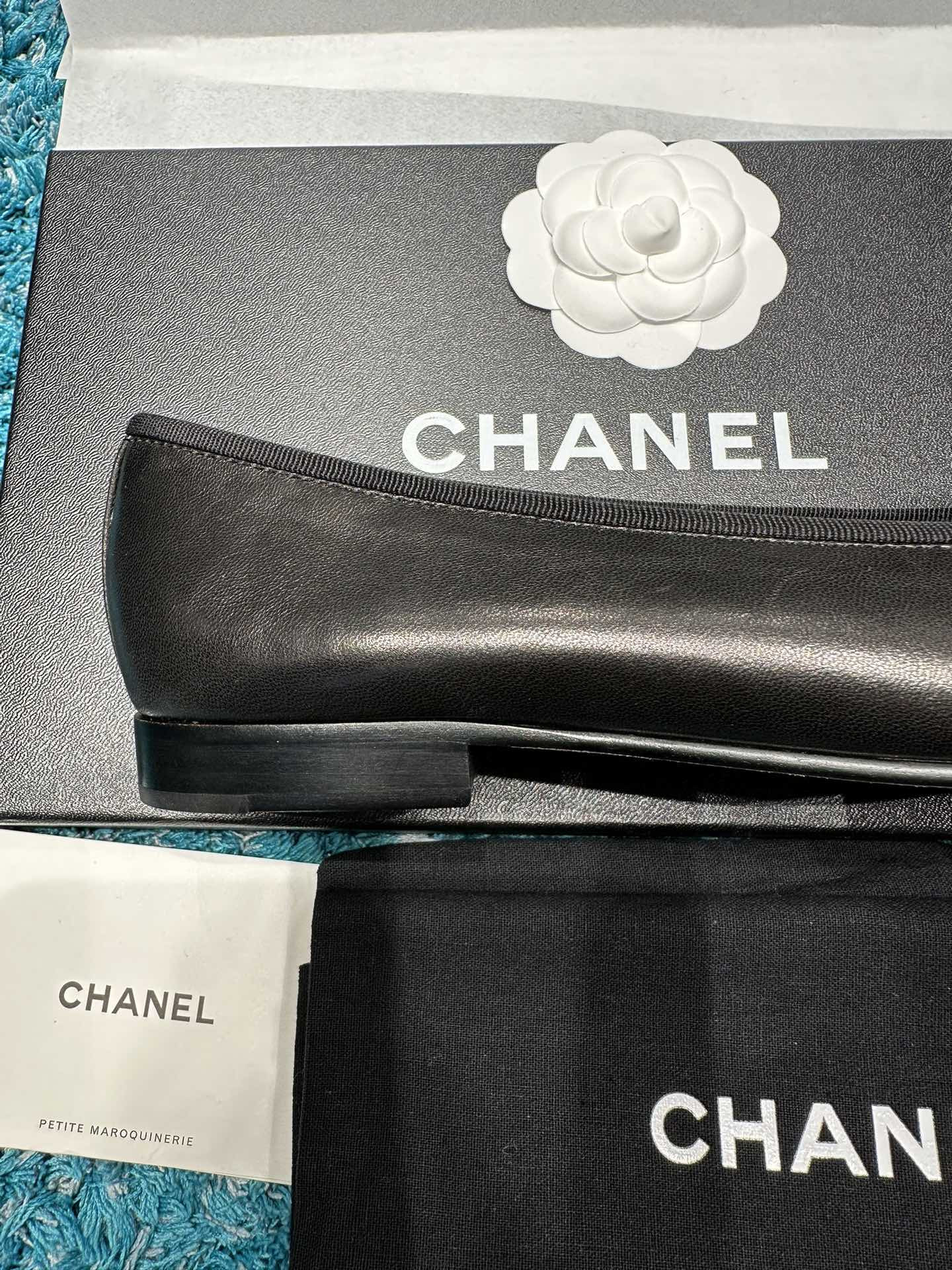 UA Ch**el BALLET FLATS