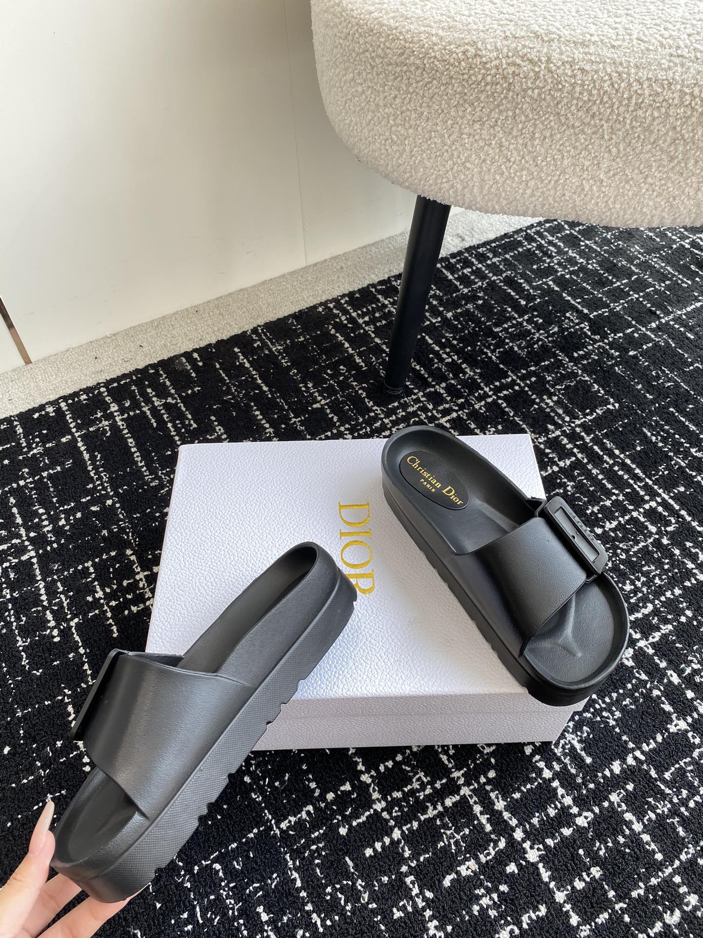UA D10r Slide Black