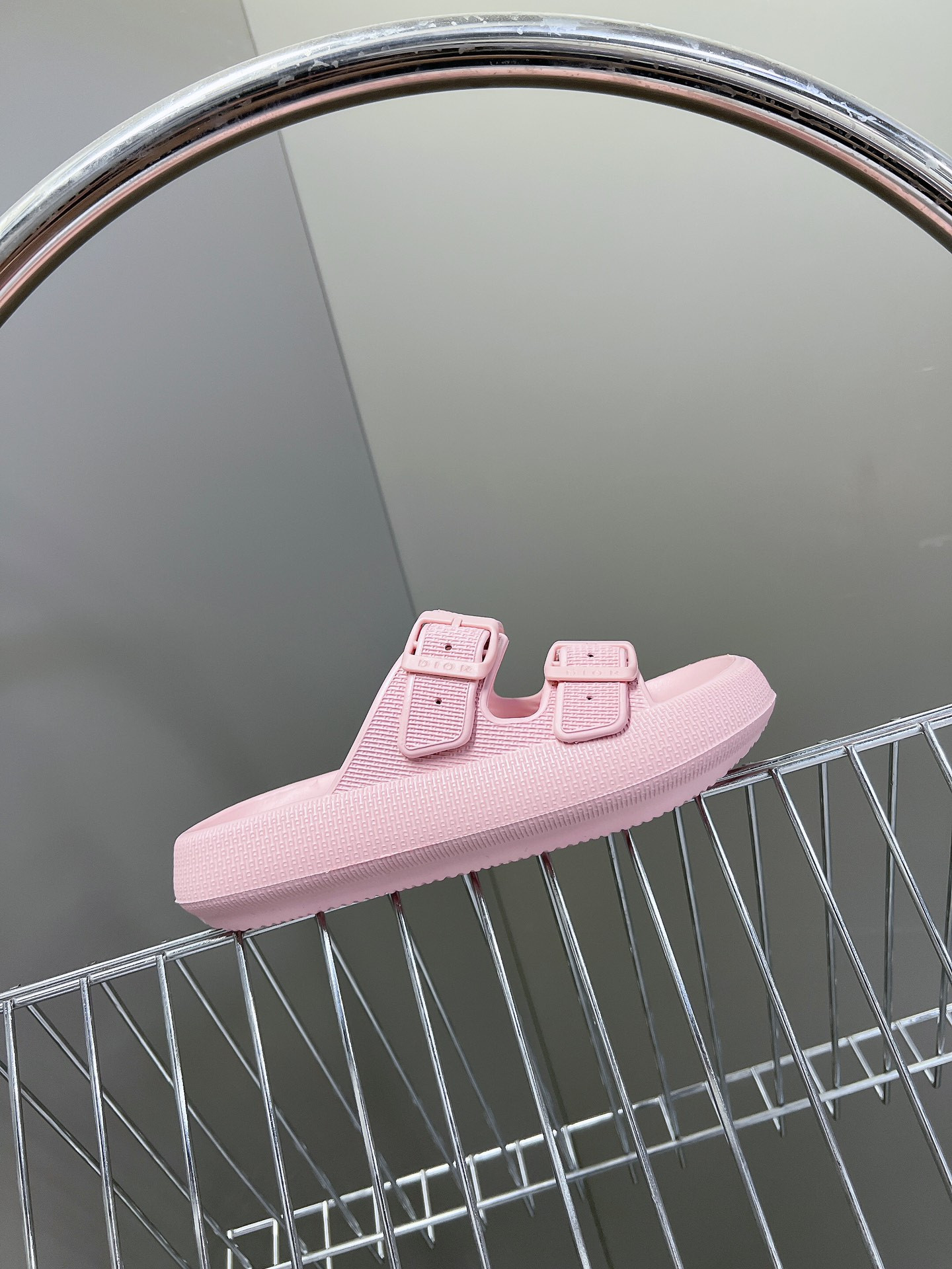 UA D10r Slide