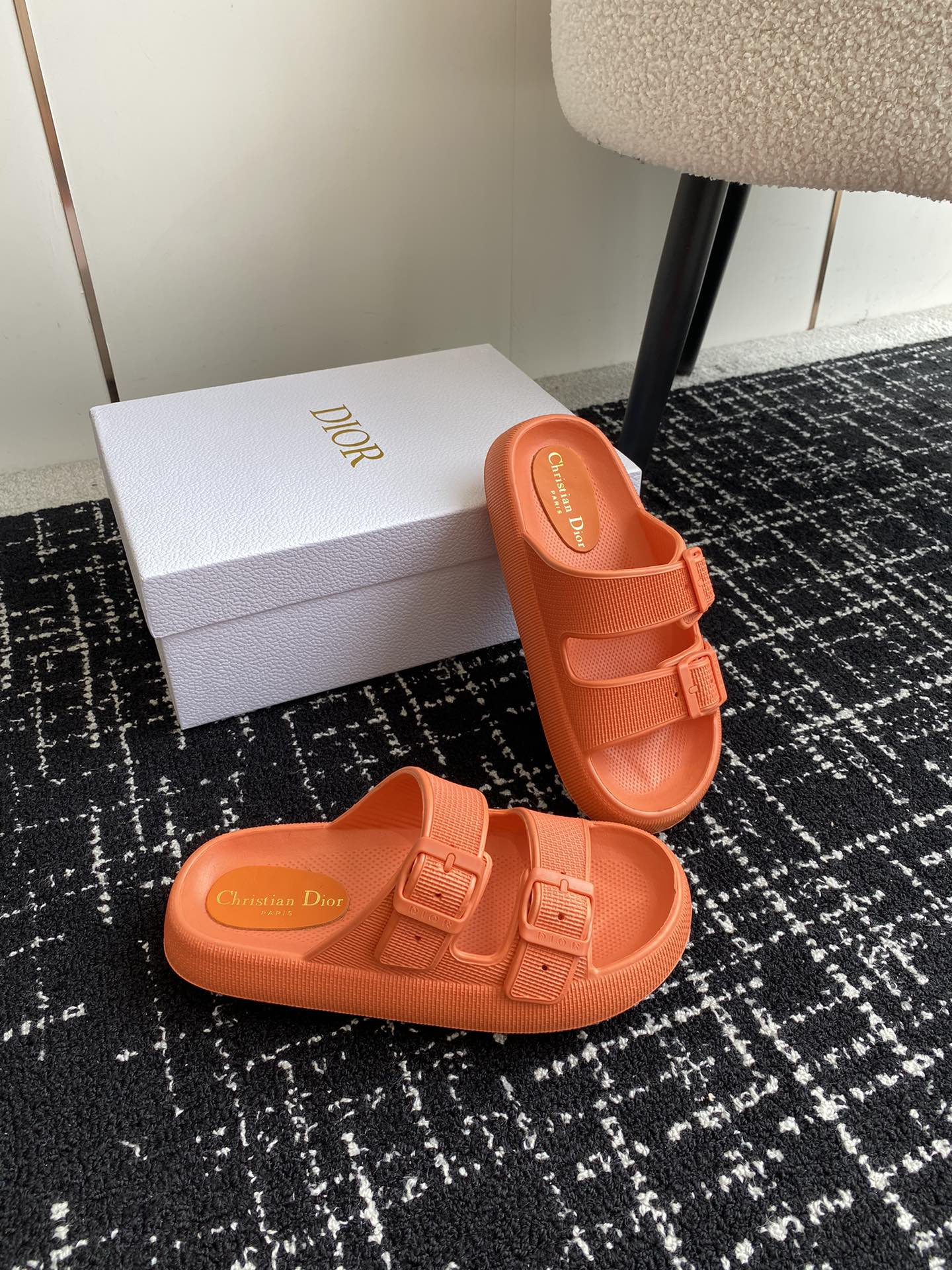 UA D10r Slide