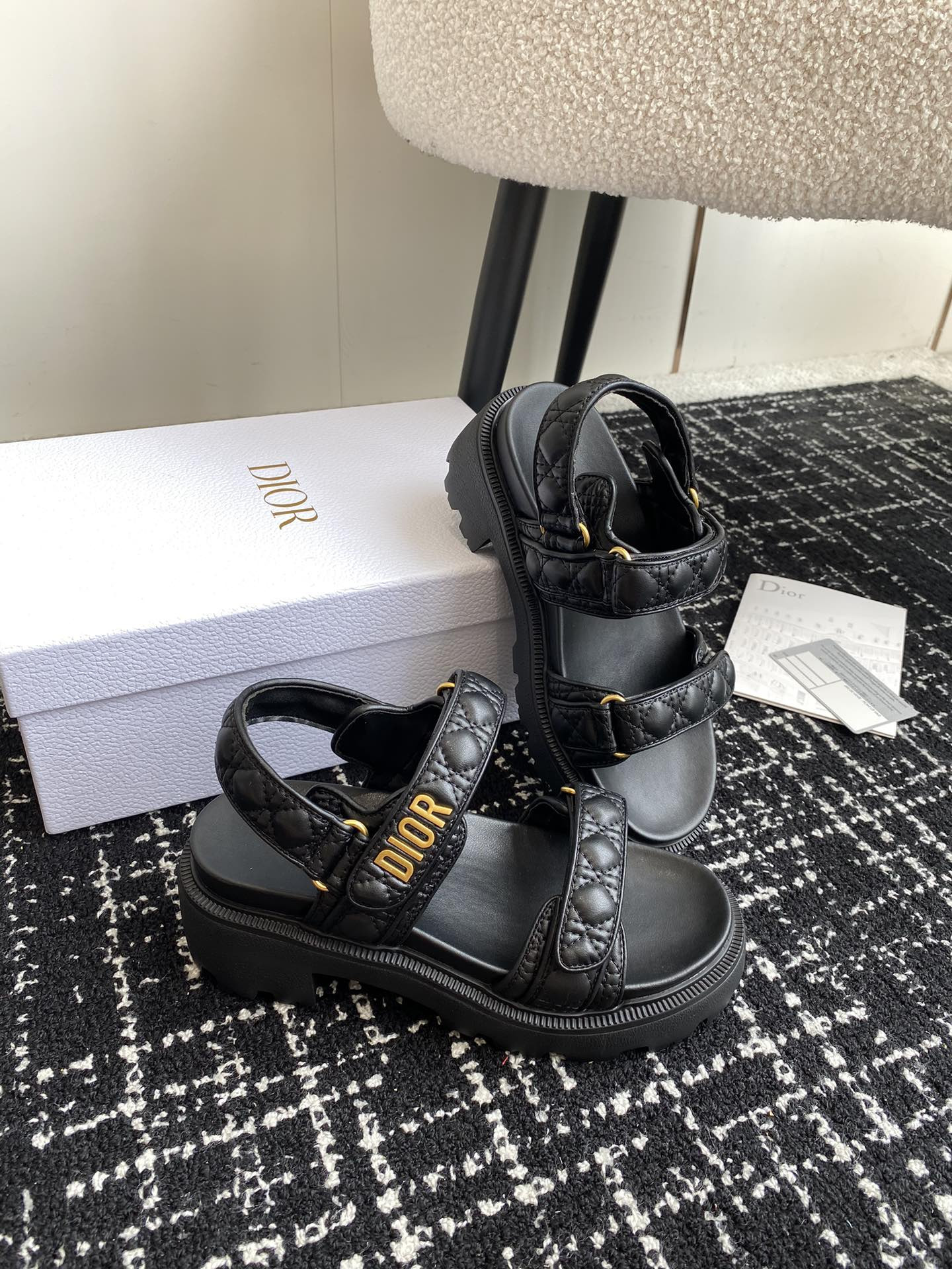 UA D10ract Platform Sandal