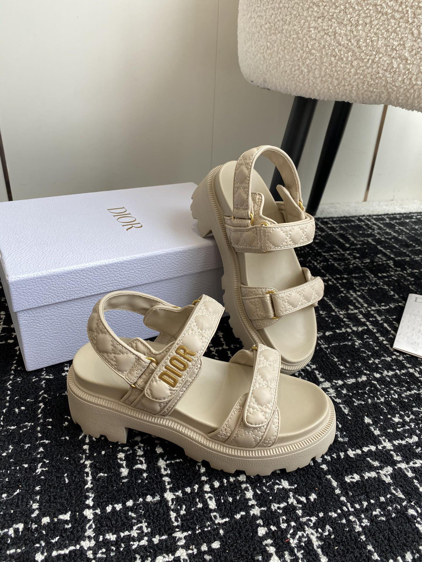 UA D10ract Platform Sandal