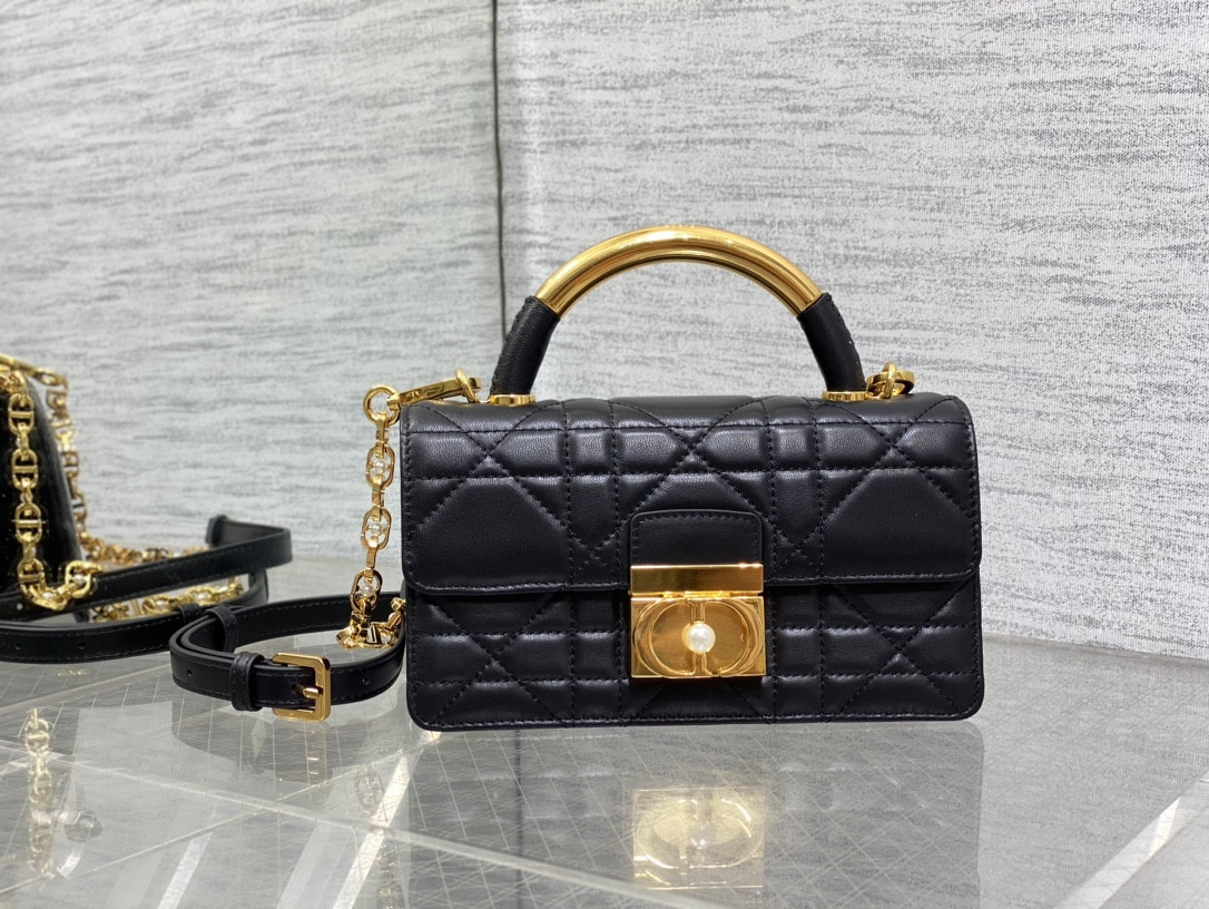 D10r Small D10r Ange Bag Black Macrocannage Calfskin 20 x 12 x 5 cm