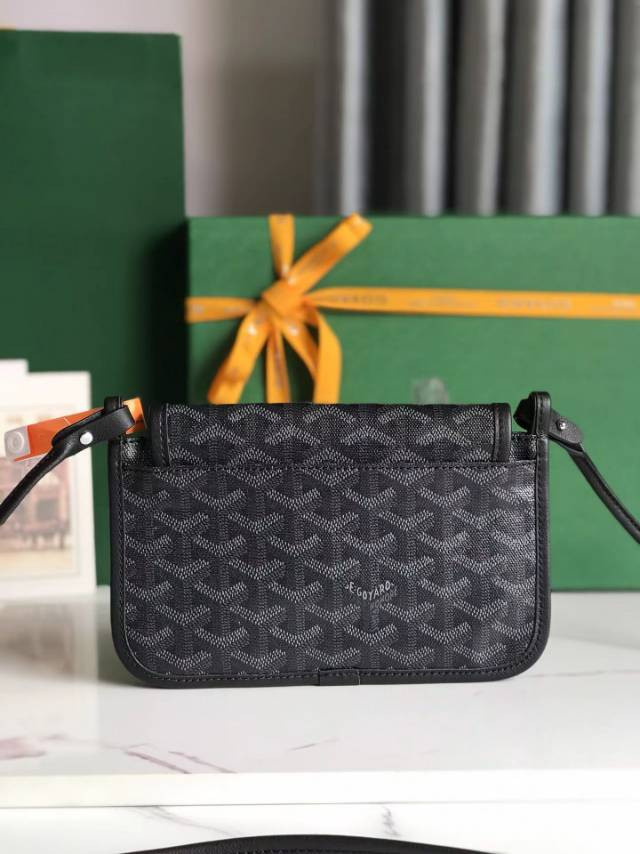 G09ard Plumet Pocket Wallet 21x14x2.5cm