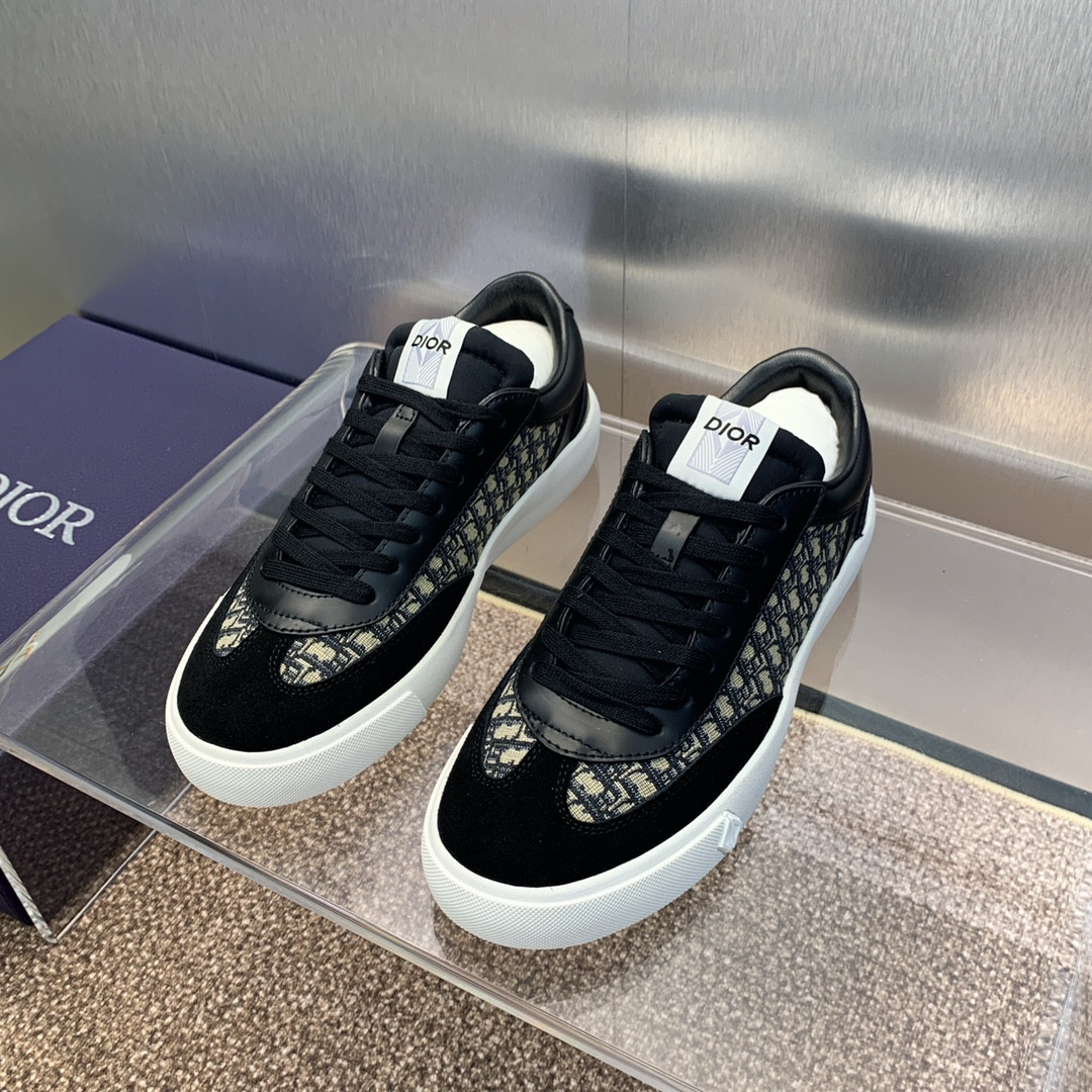 UA D10r B101 Sneaker