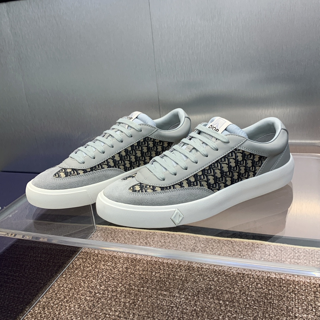 UA D10r B101 Sneaker