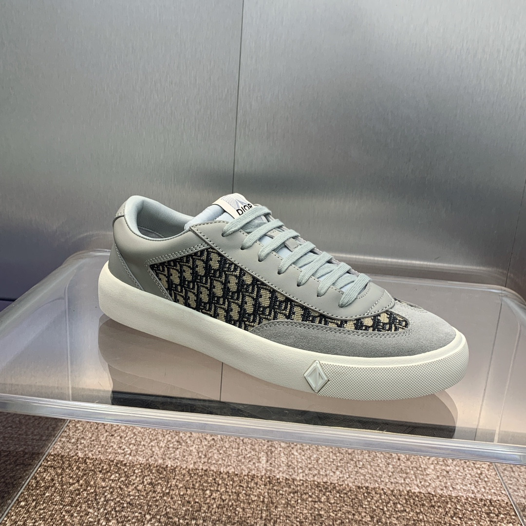 UA D10r B101 Sneaker