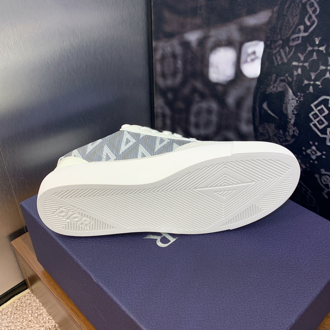 UA D10r B101 Sneaker