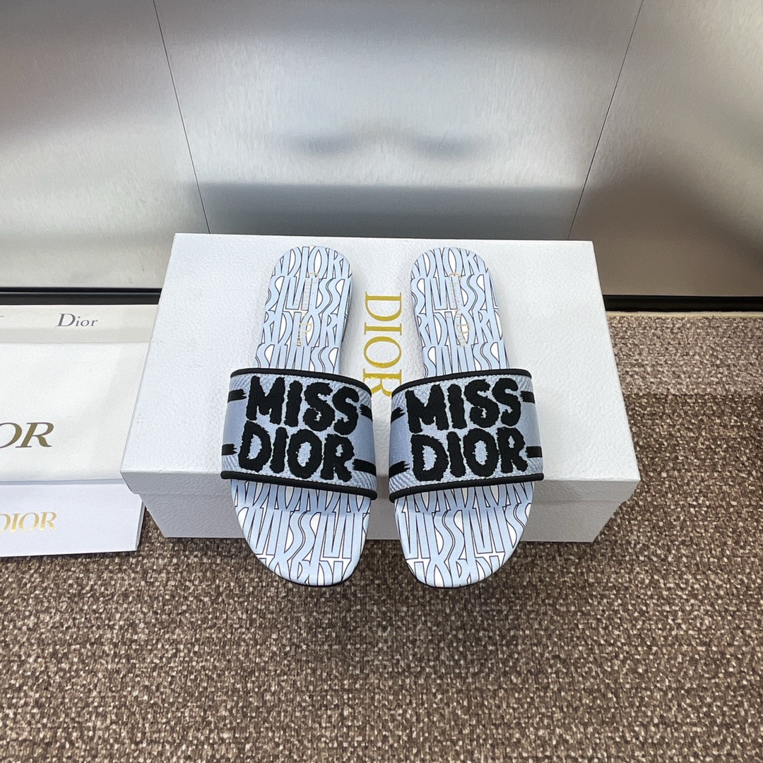 UA D10r Dway Slide