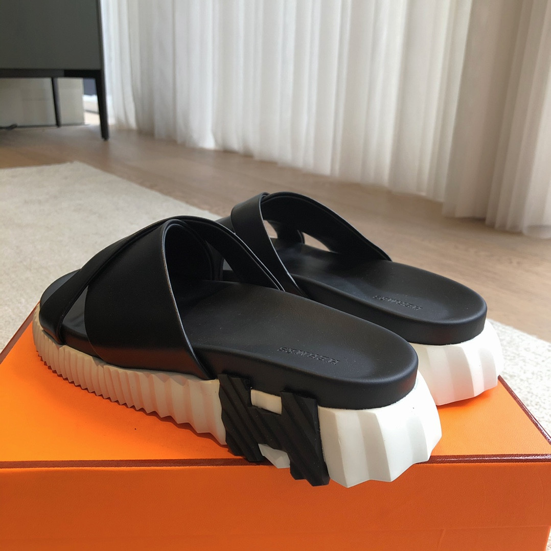 UA H**me5 Infra sandal