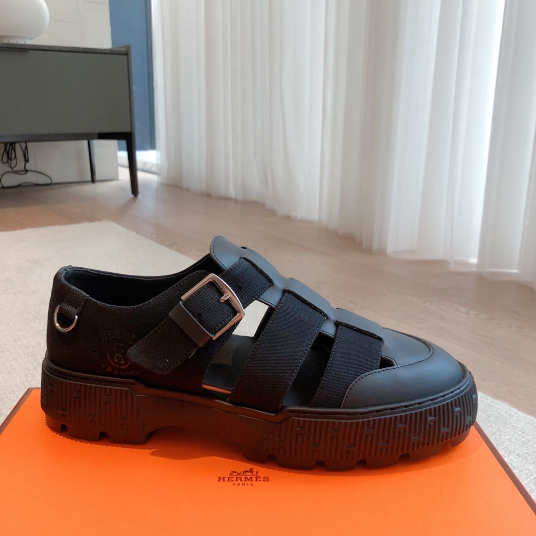 UA H**me5 Item sandal