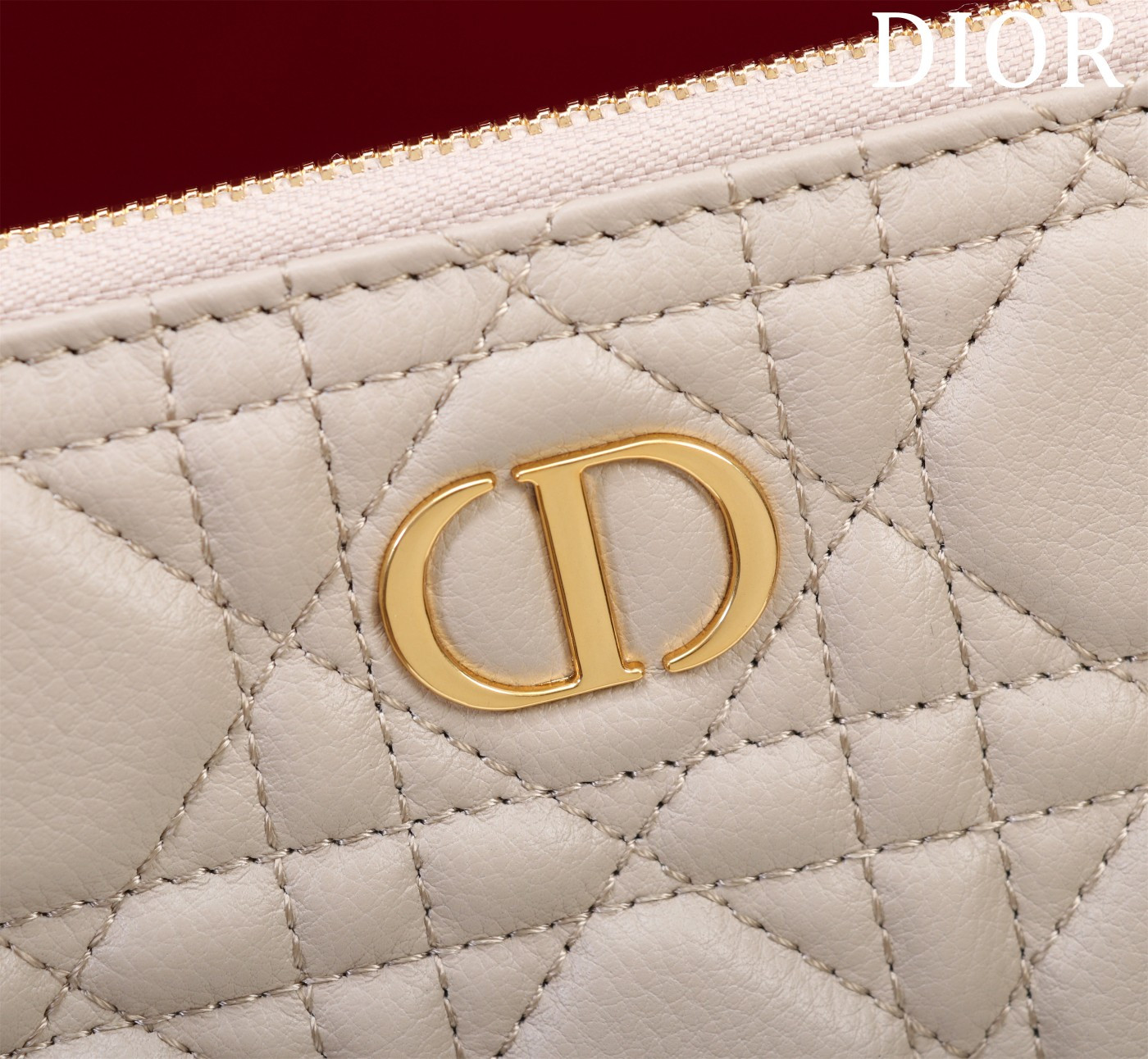 Large D10r Caro Daily Pouch 30 x 21.5 cm