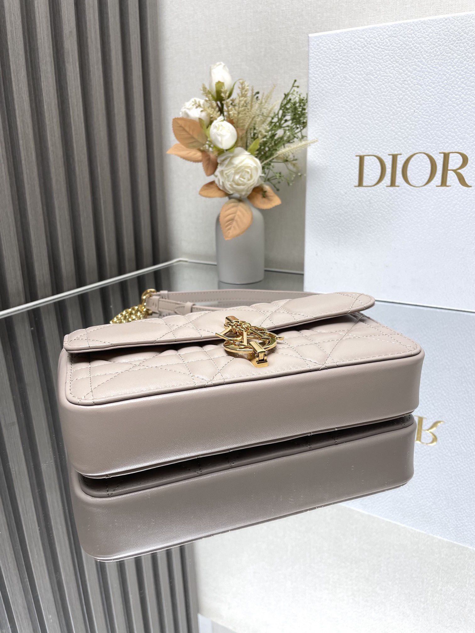 D10r Miss Daisy Mini Bag 22 x 12.5 x 4 cm